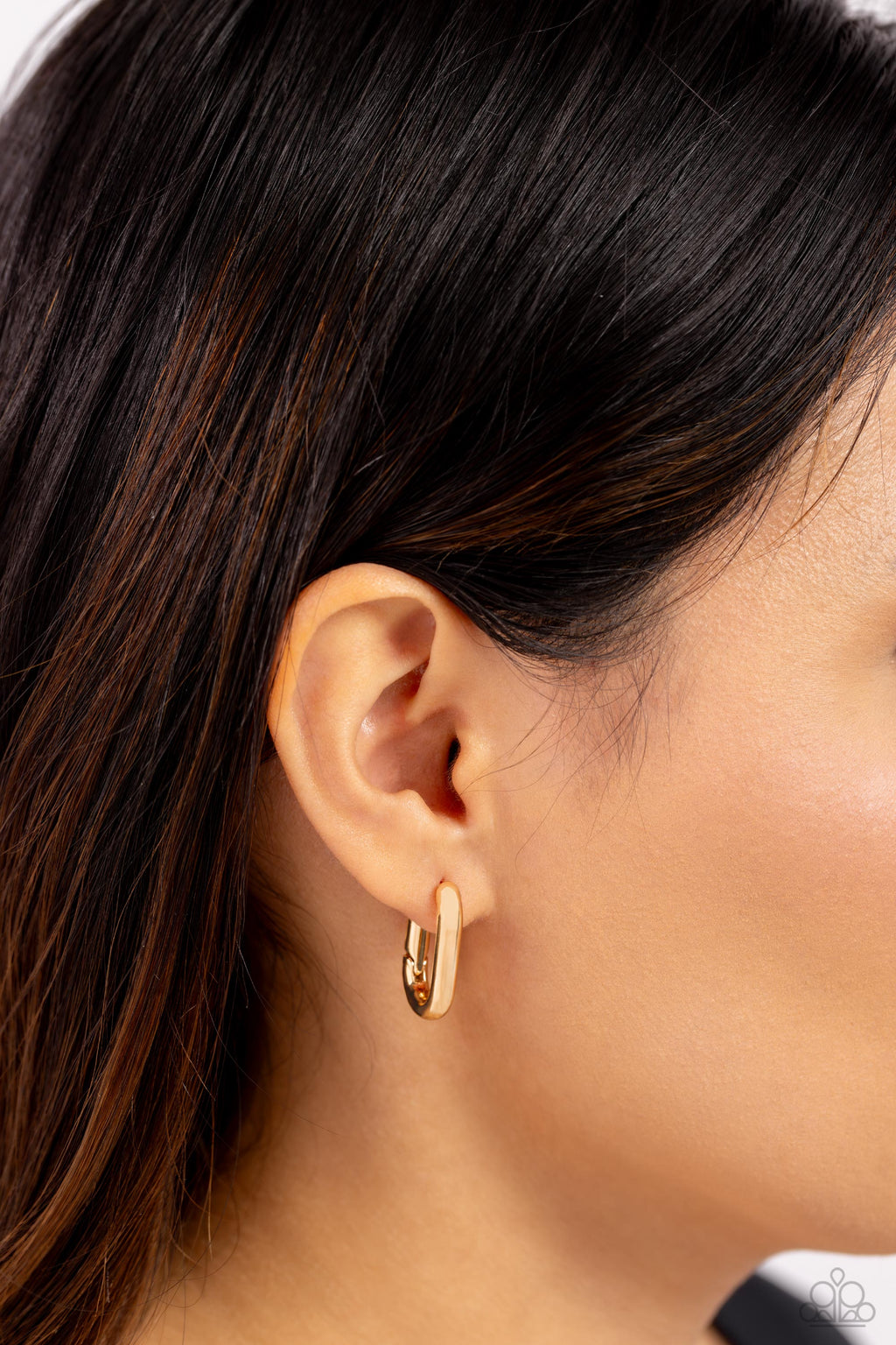Paparazzi Candidate Curves - Gold Earrings