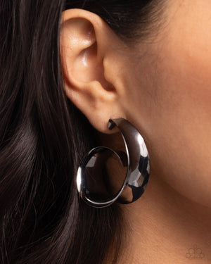 Paparazzi Curly Cadence - Black Earrings