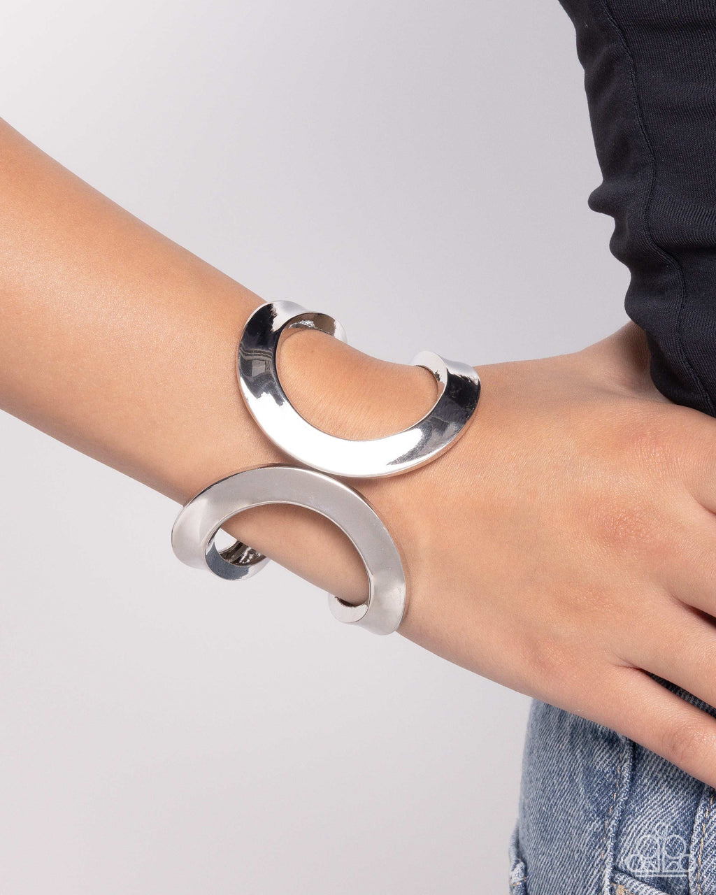 Paparazzi Airy Attraction - Silver Bracelet