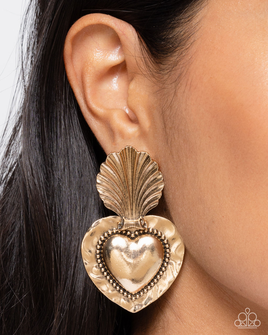 Paparazzi Mythical Moment - Gold Earrings