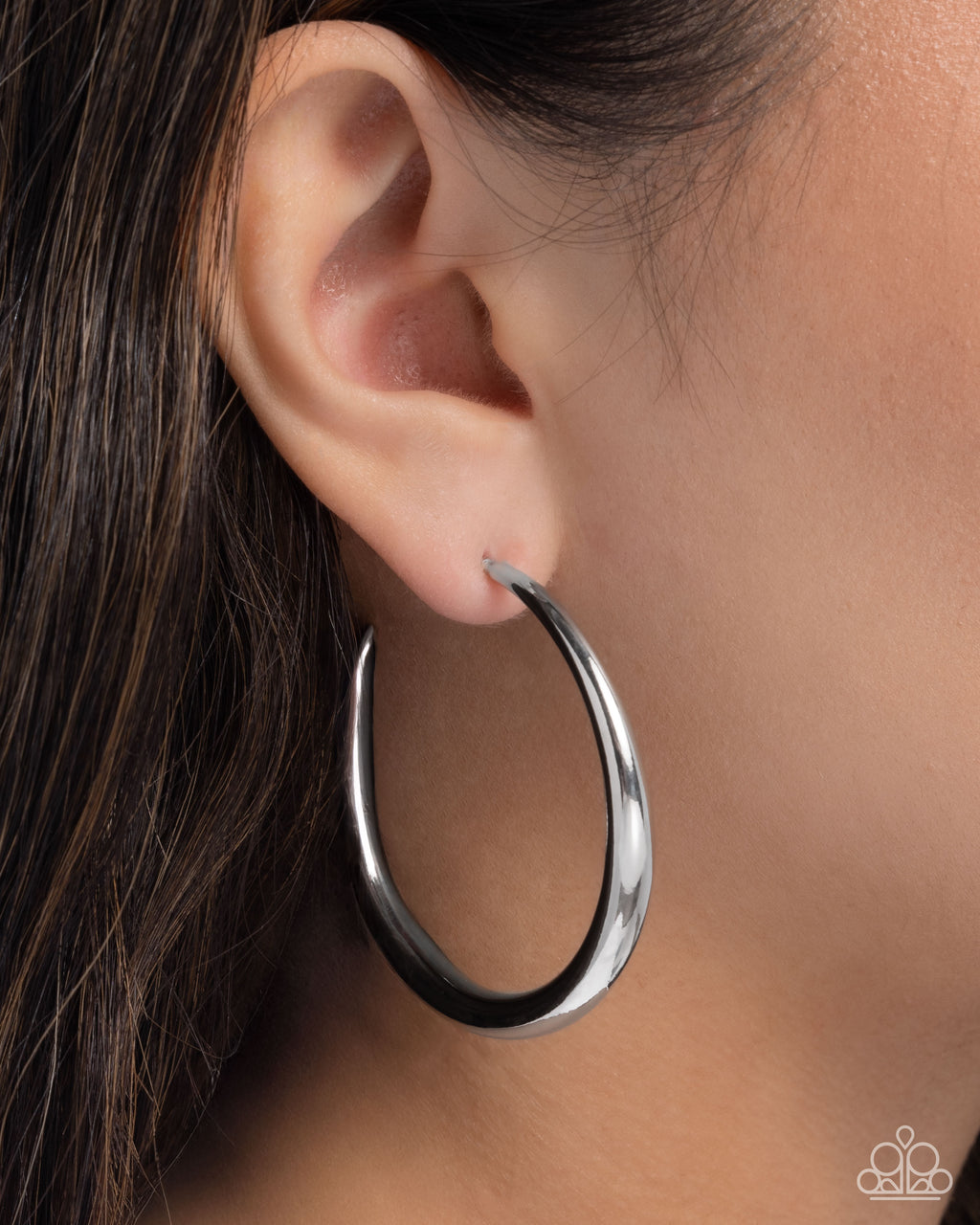 Paparazzi Sleek Selvage - Silver Earrings