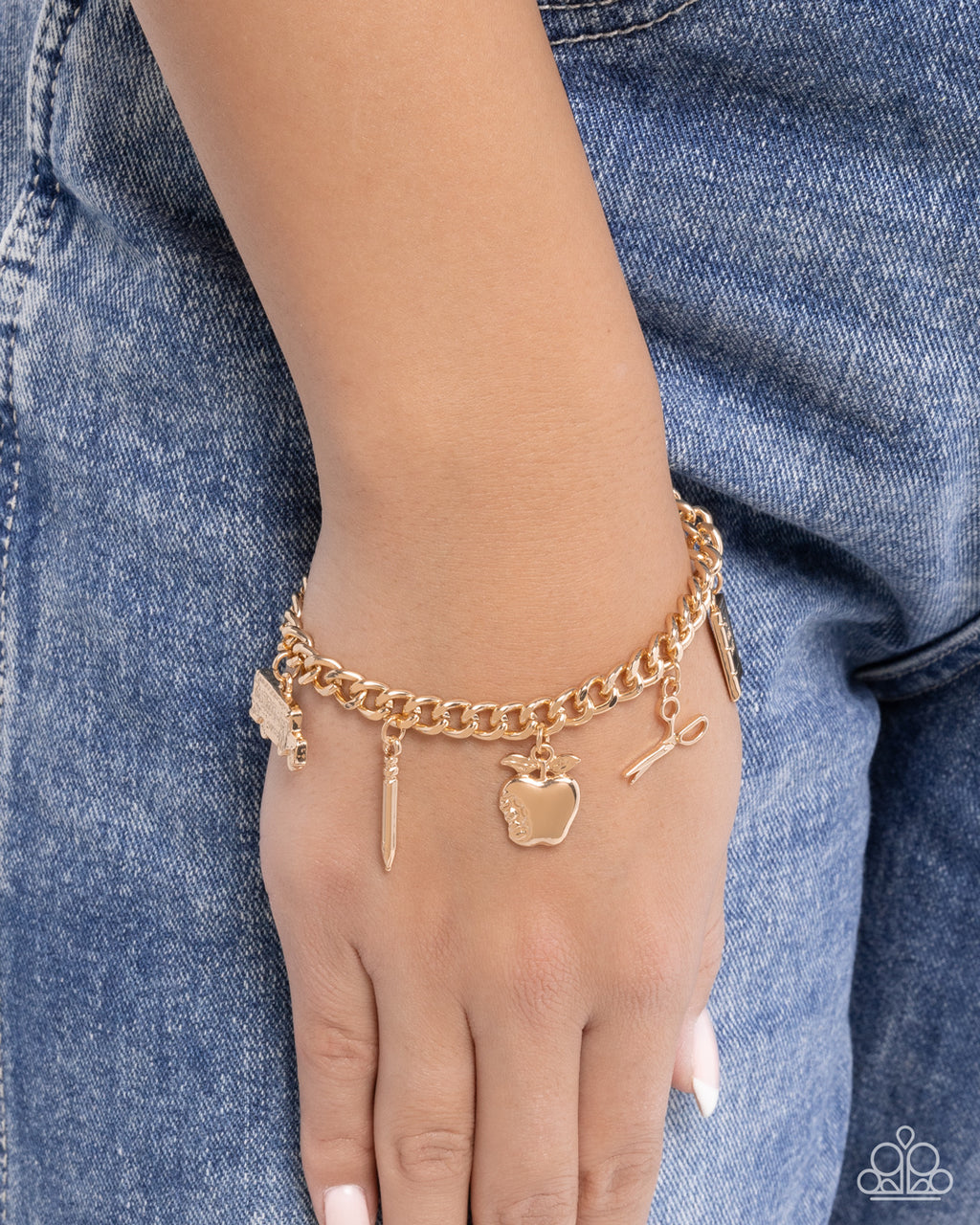 Paparazzi School is in Session - Gold Bracelet