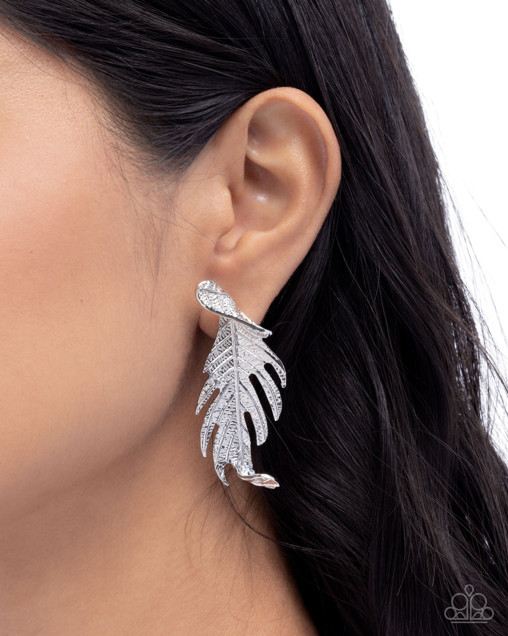 Paparazzi Leafy Lure - Silver Earrings