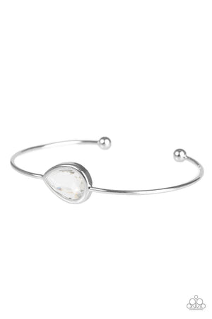 Paparazzi Make A Spectacle - White Bracelet