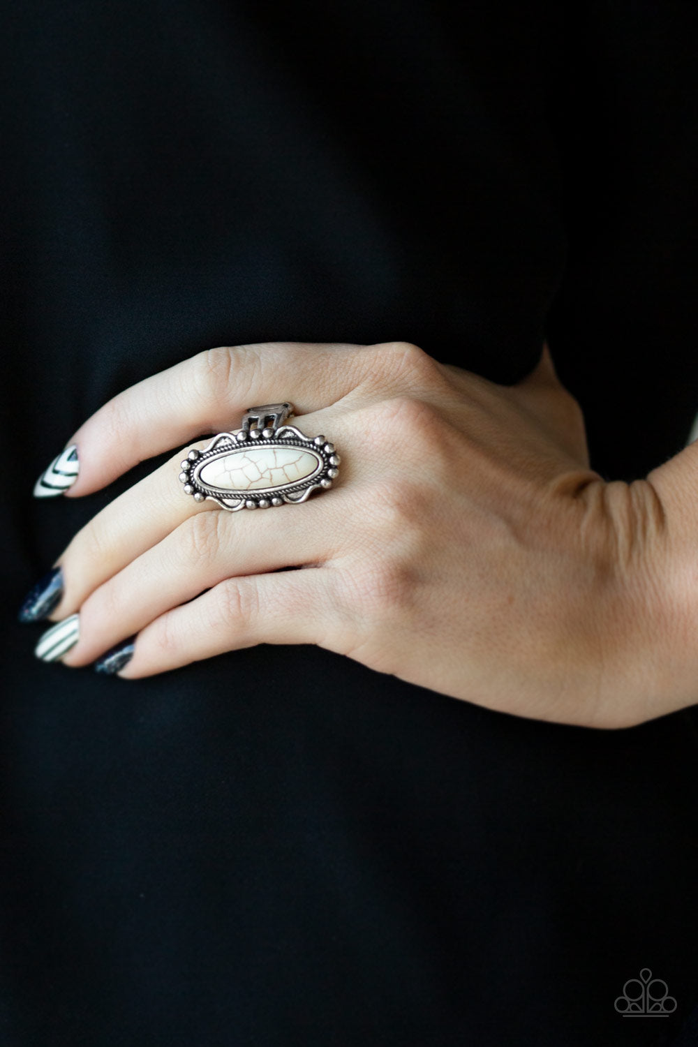 Paparazzi Leave No Trace - White Ring