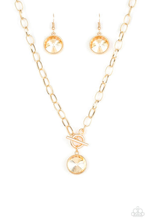Paparazzi She Sparkles On - Gold Necklace