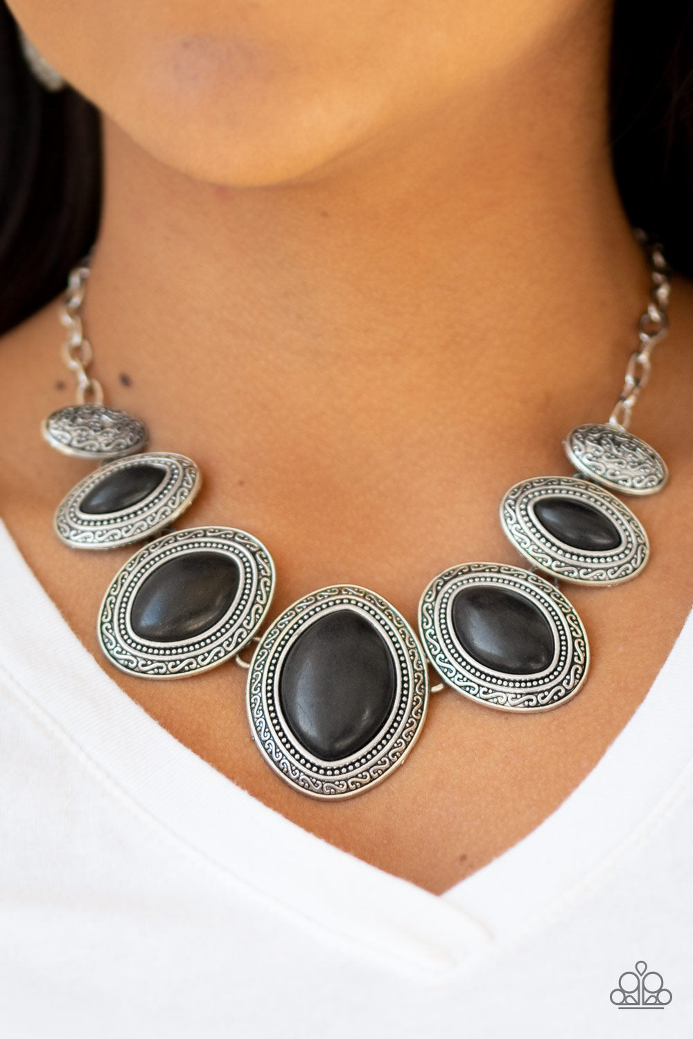 Paparazzi Sierra Serenity - Black Necklace - Spellbound Jewelz