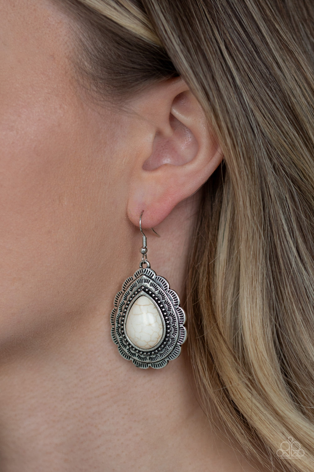 Paparazzi Mountain Mover - White Earrings