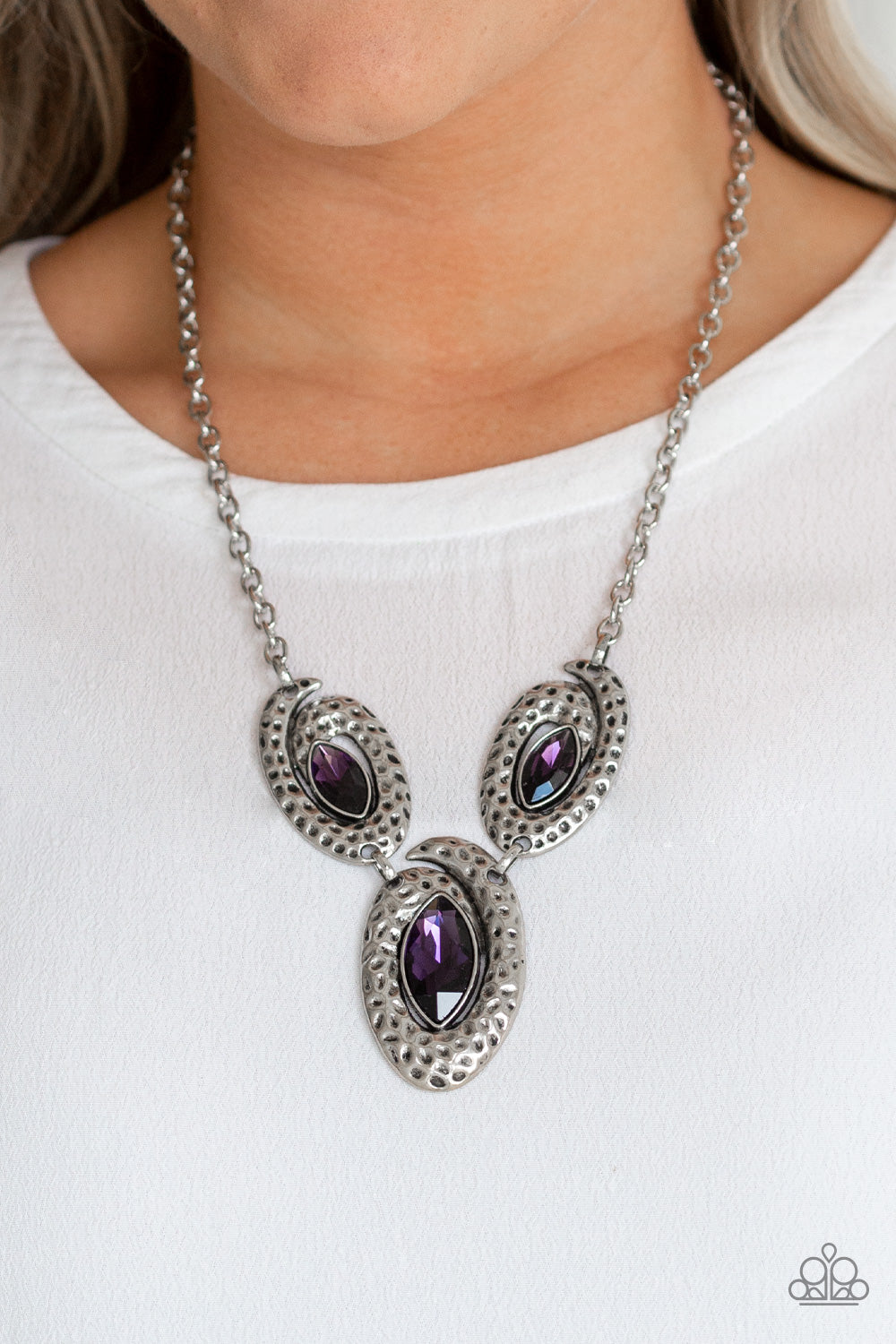 Paparazzi Metro Mystique - Purple Necklace