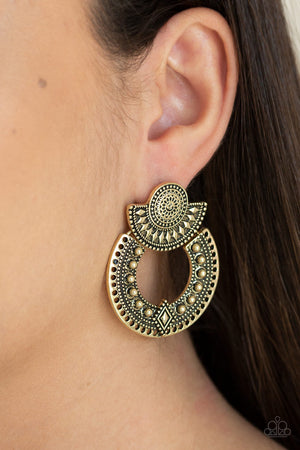 Paparazzi Texture Takeover - Brass Earrings