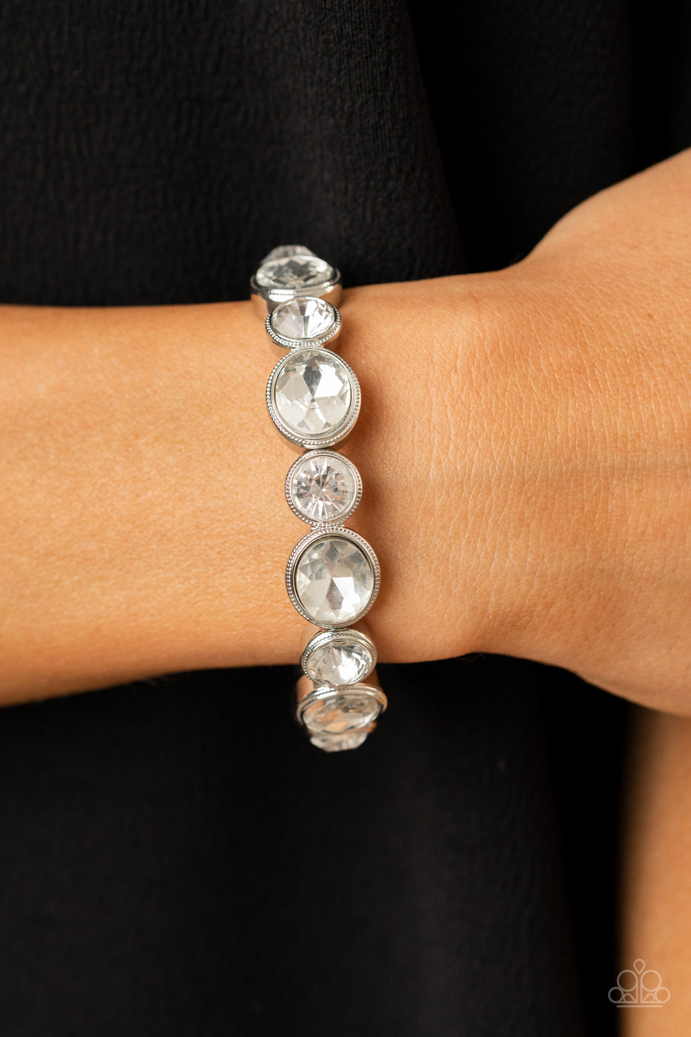 Paparazzi Life of the Party Exclusive November 2020 - Still GLOWING Strong White Bracelet