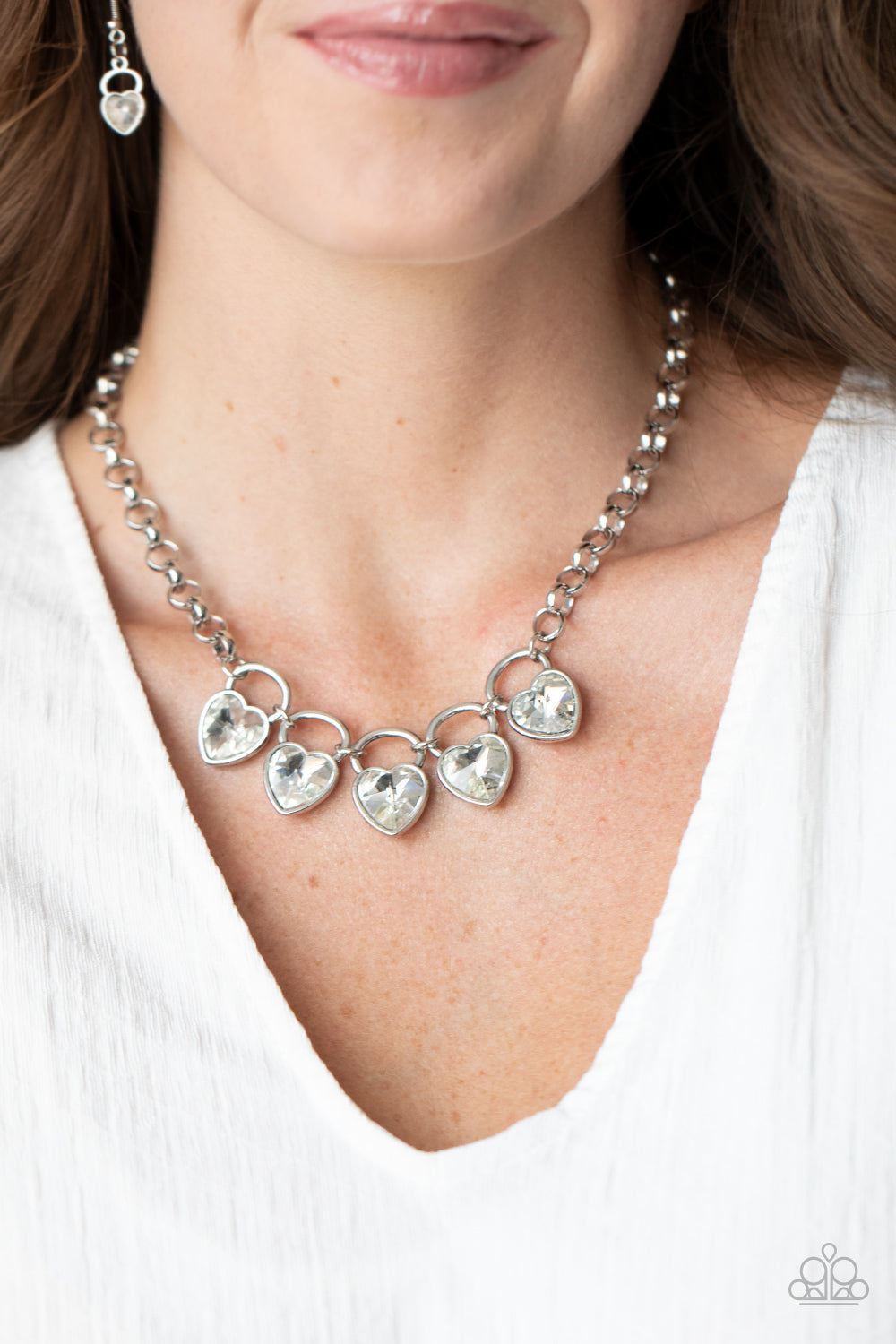 Paparazzi Life of the Party Exclusive HEART On Your Heels - White Necklace