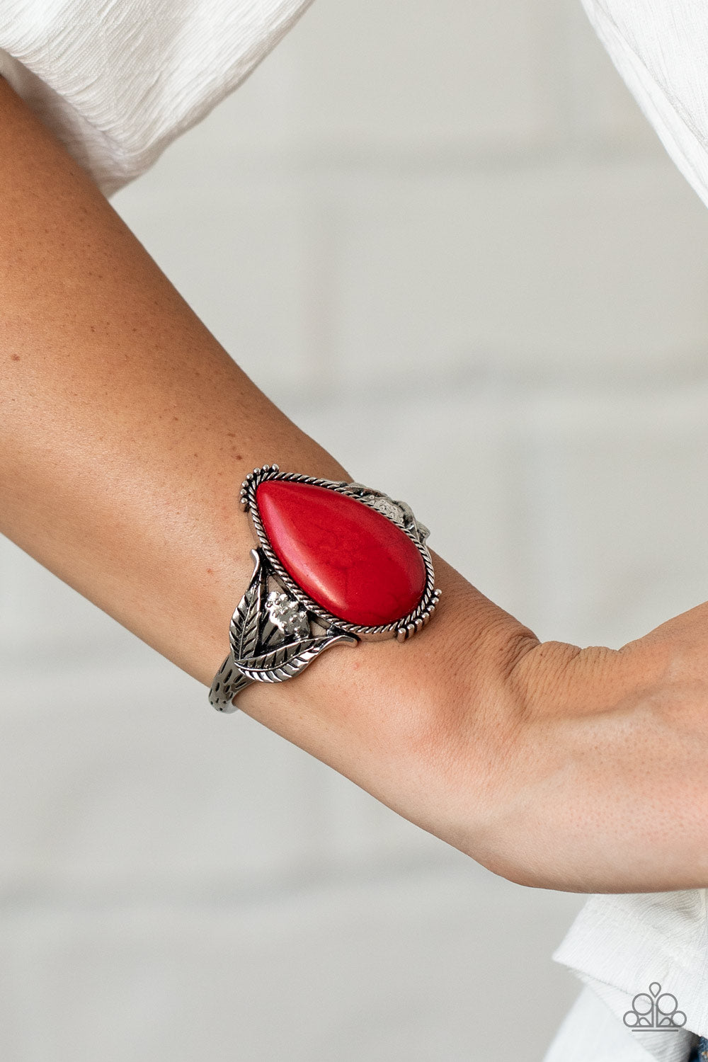 Paparazzi Blooming Oasis - Red Bracelet