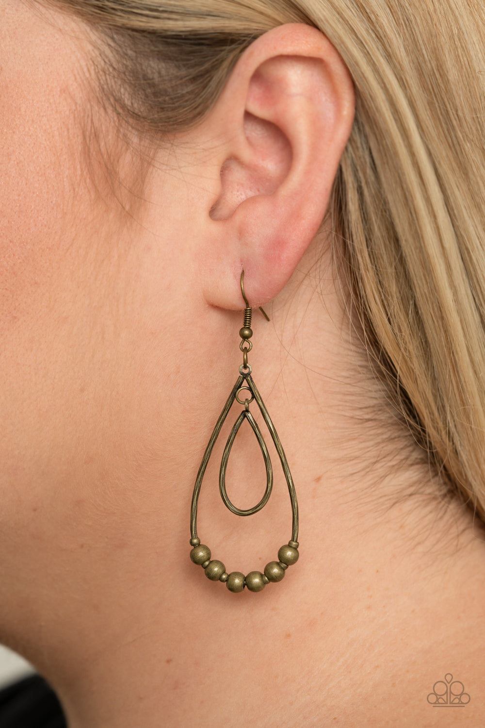 Paparazzi Artisanal Applique - Brass Earrings