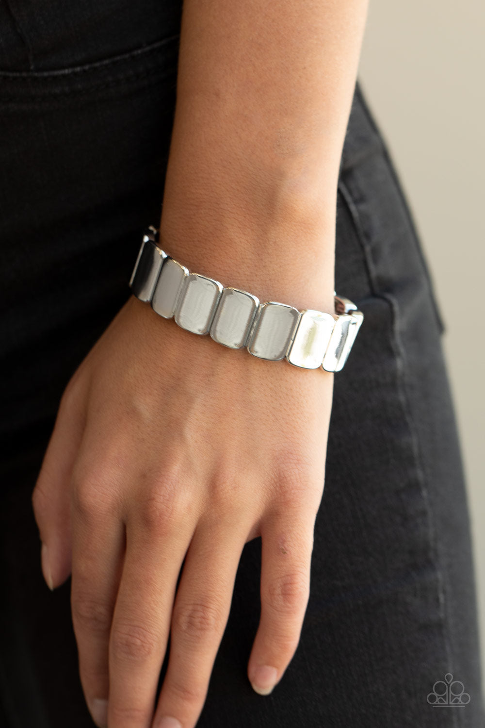 Paparazzi Retro Effect - Silver Bracelet