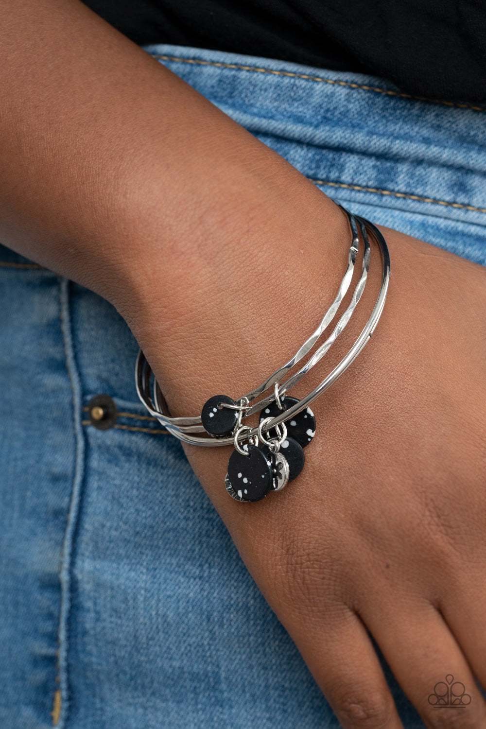 Paparazzi Prairie Plains - Black Bracelet