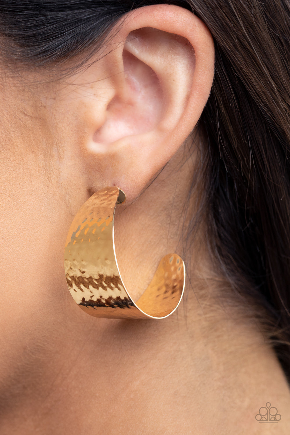 Paparazzi Flatten The Curve - Gold Earrings