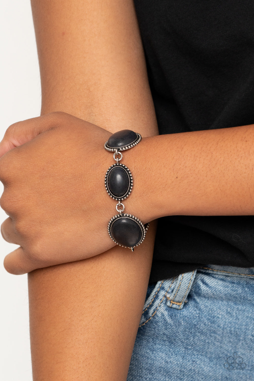 Paparazzi River View - Black Bracelet