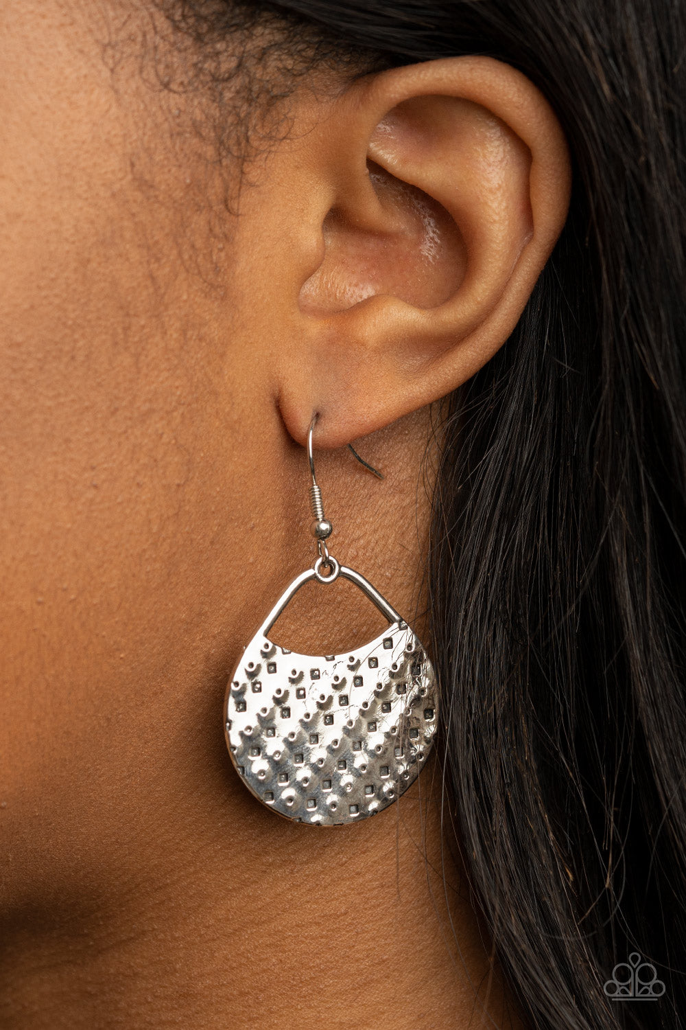 Paparazzi I'm Sensing a Pattern Here - Silver Earrings