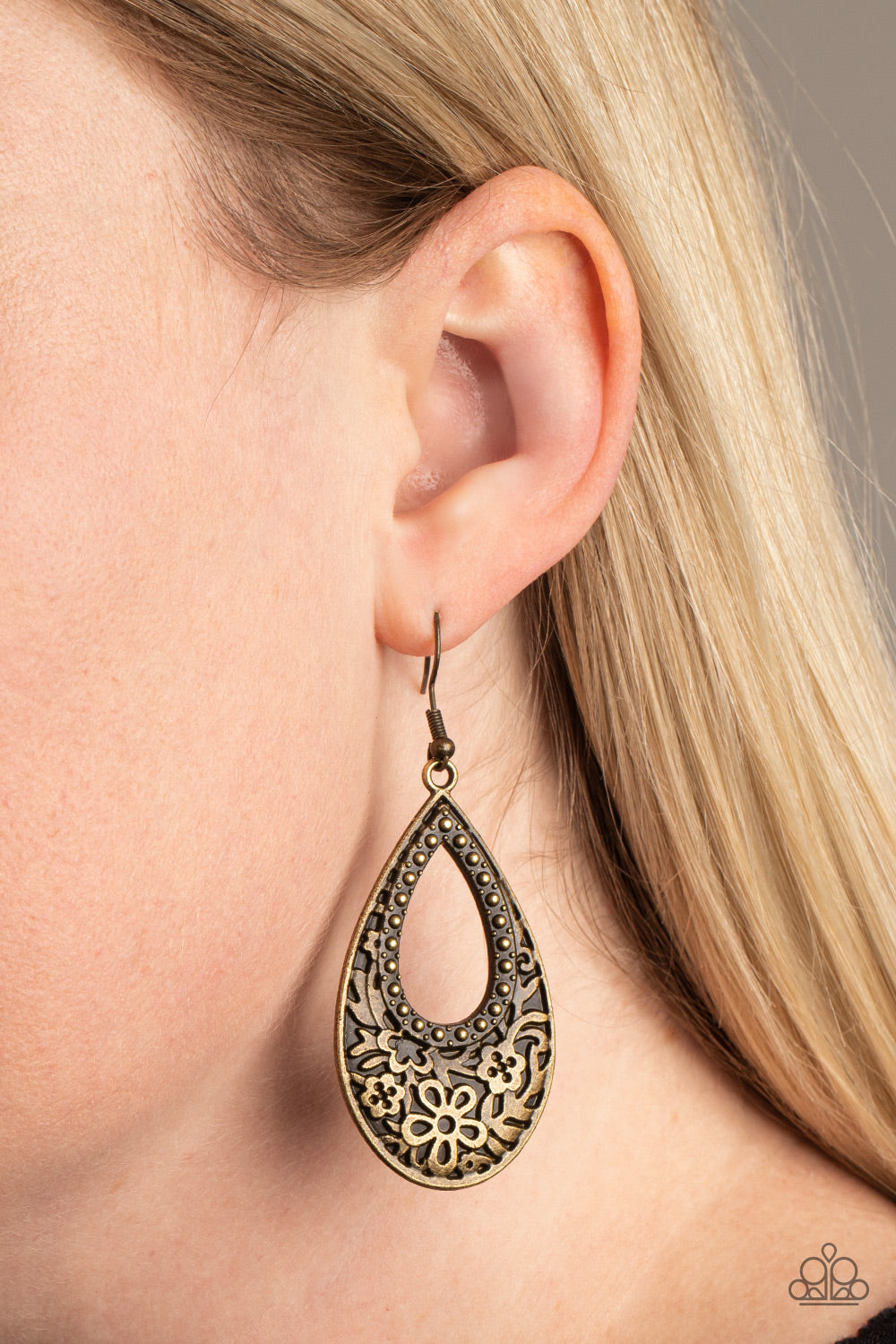 Paparazzi Organically Opulent - Brass Earrings
