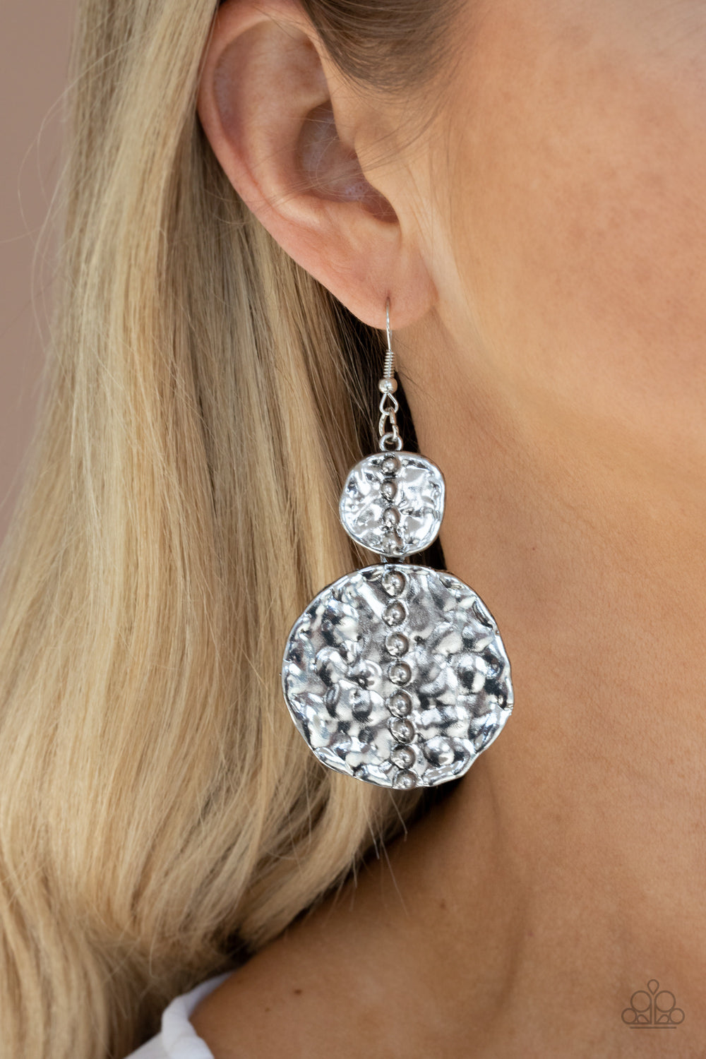 Paparazzi Metro Metalhead - Silver Earrings