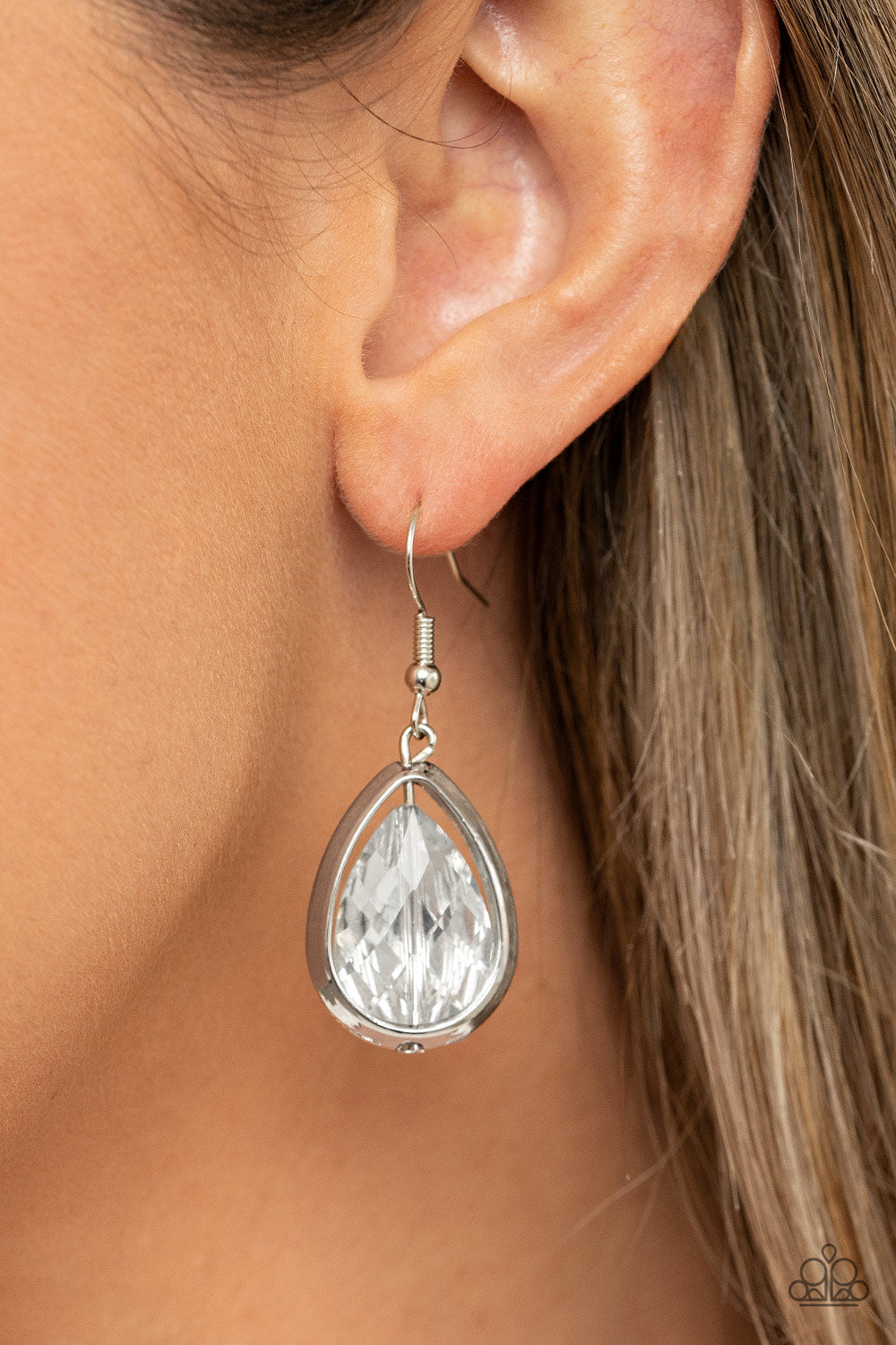 Paparazzi Drop-Dead Duchess - Silver Earrings