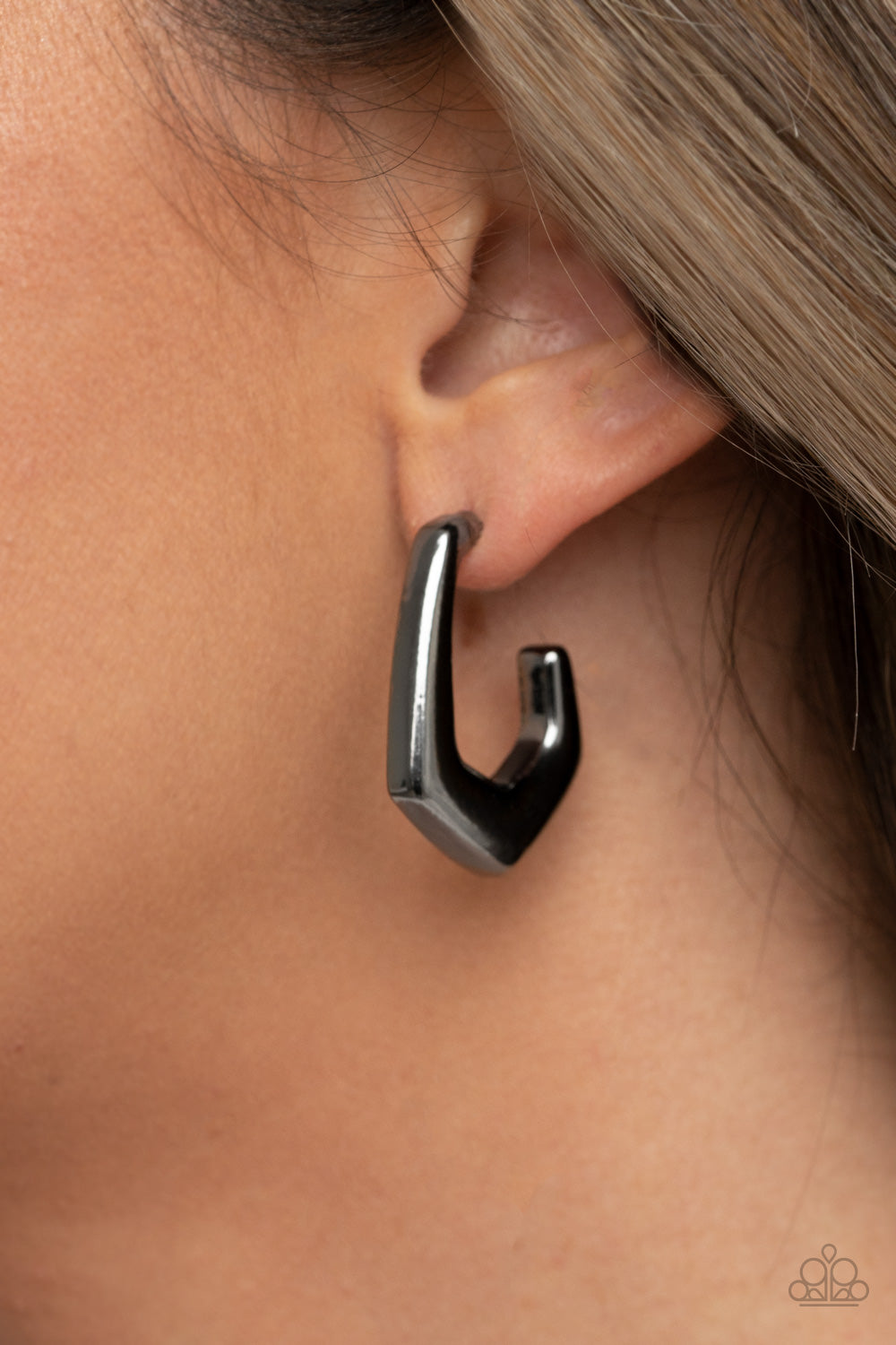 Paparazzi On The Hook - Black Earrings