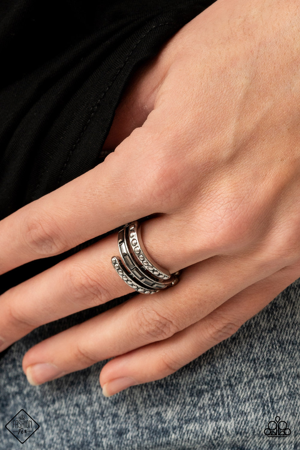 Paparazzi More To Go Around - Silver Ring