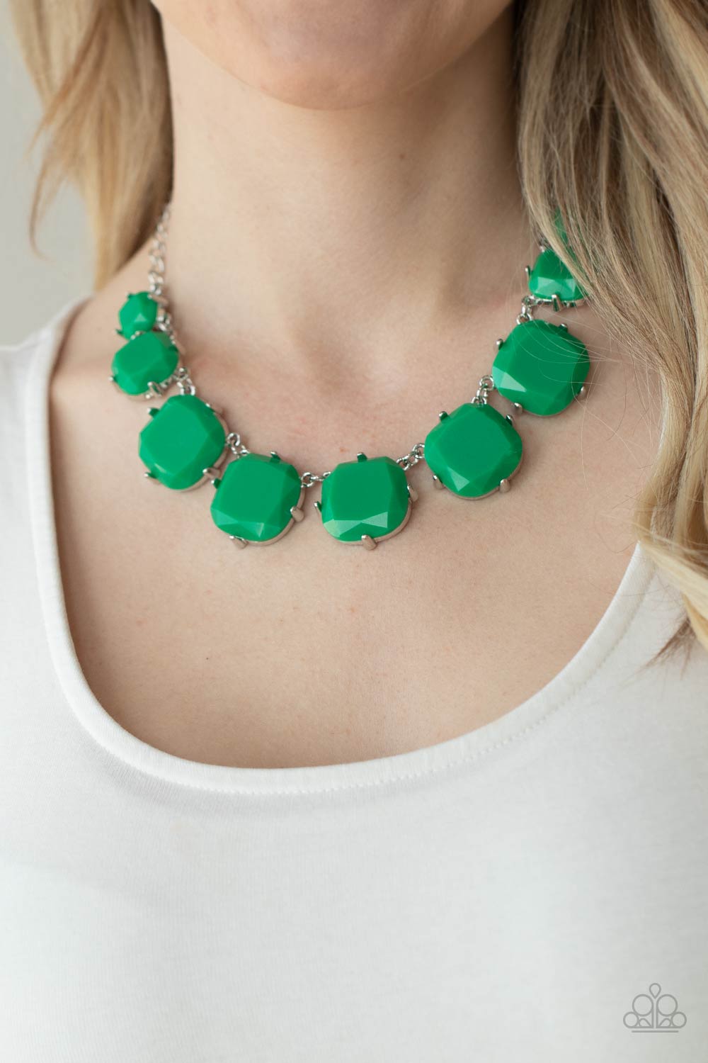 Paparazzi Prismatic Prima Donna - Green Necklaces