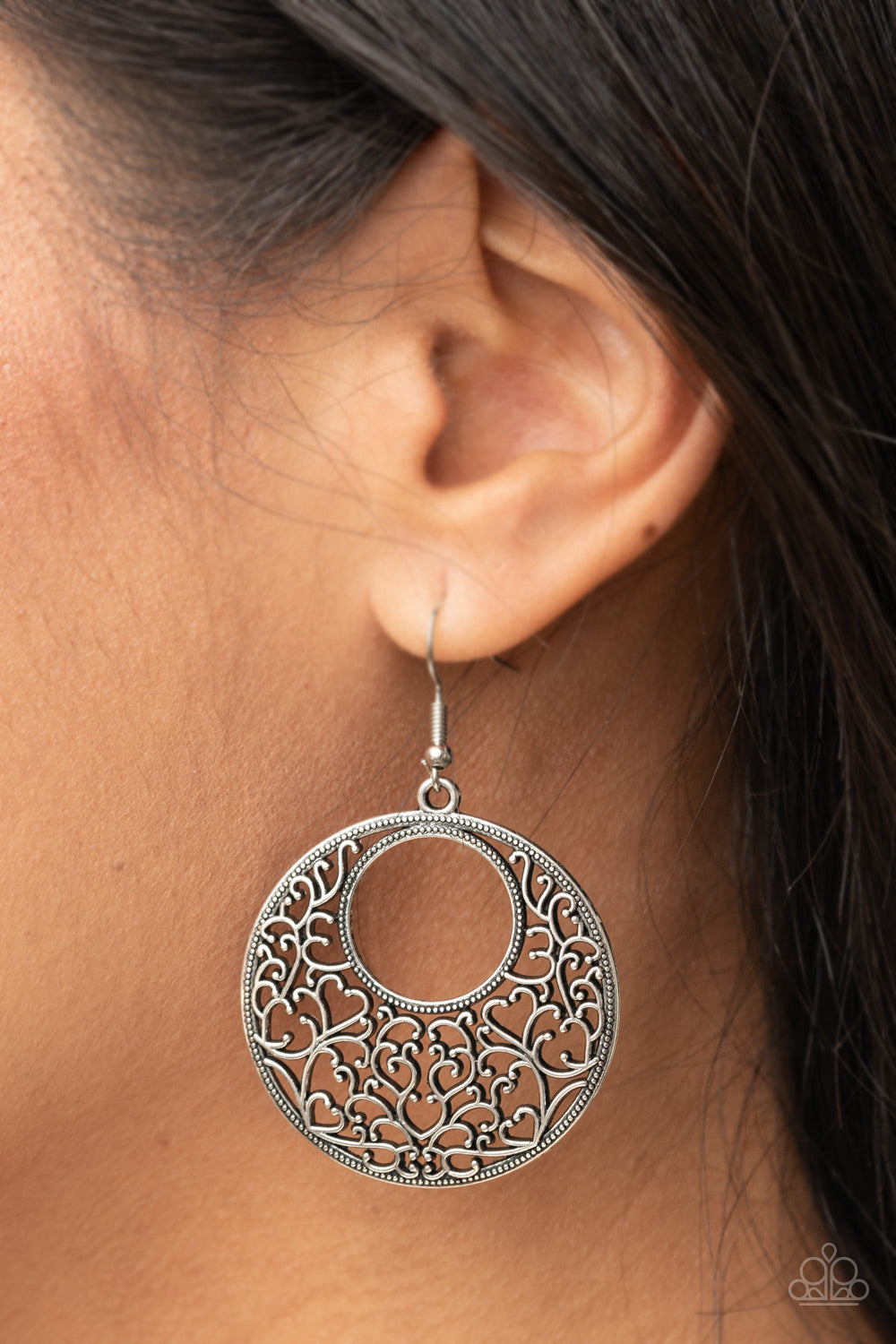 antiqued shimmer, vine-like filigree silver