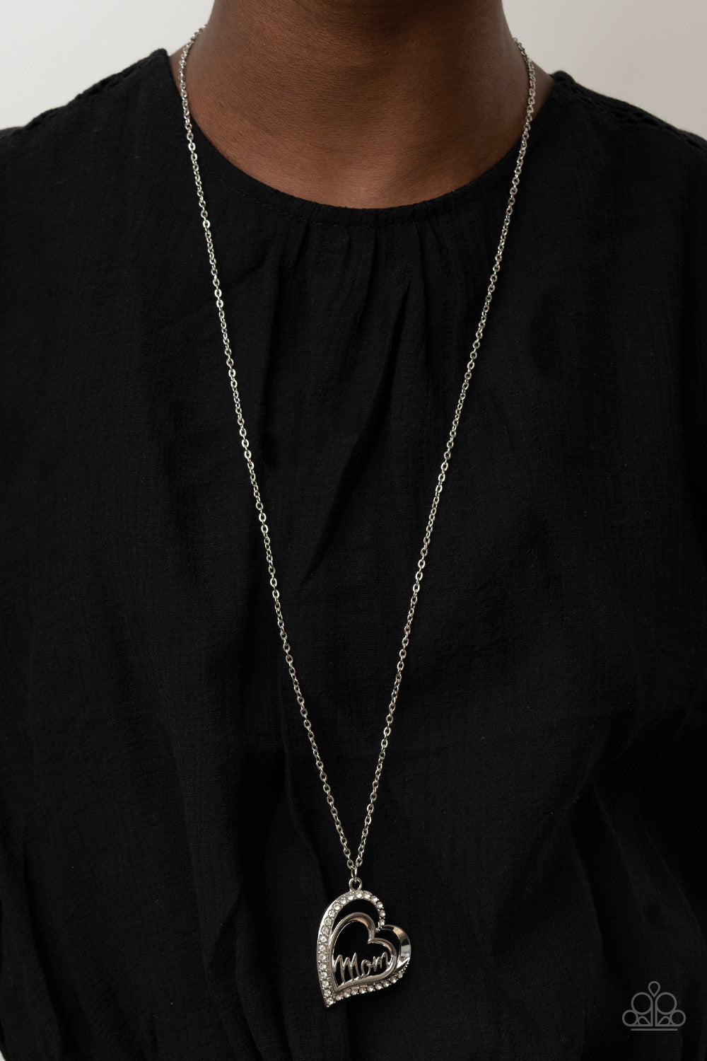 Paparazzi A Mothers Heart - White Necklace