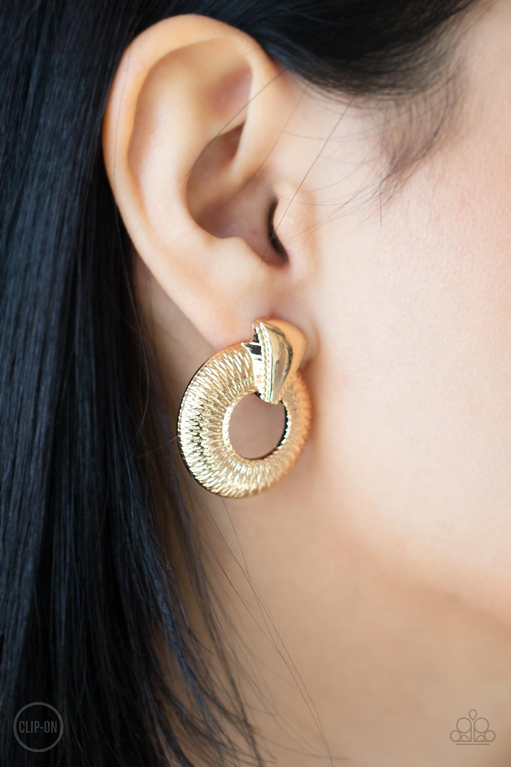 Paparazzi Industrial Innovator - Gold Earrings