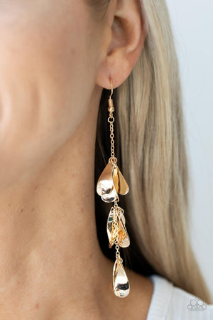 Paparazzi Arrival CHIME - Gold Earrings