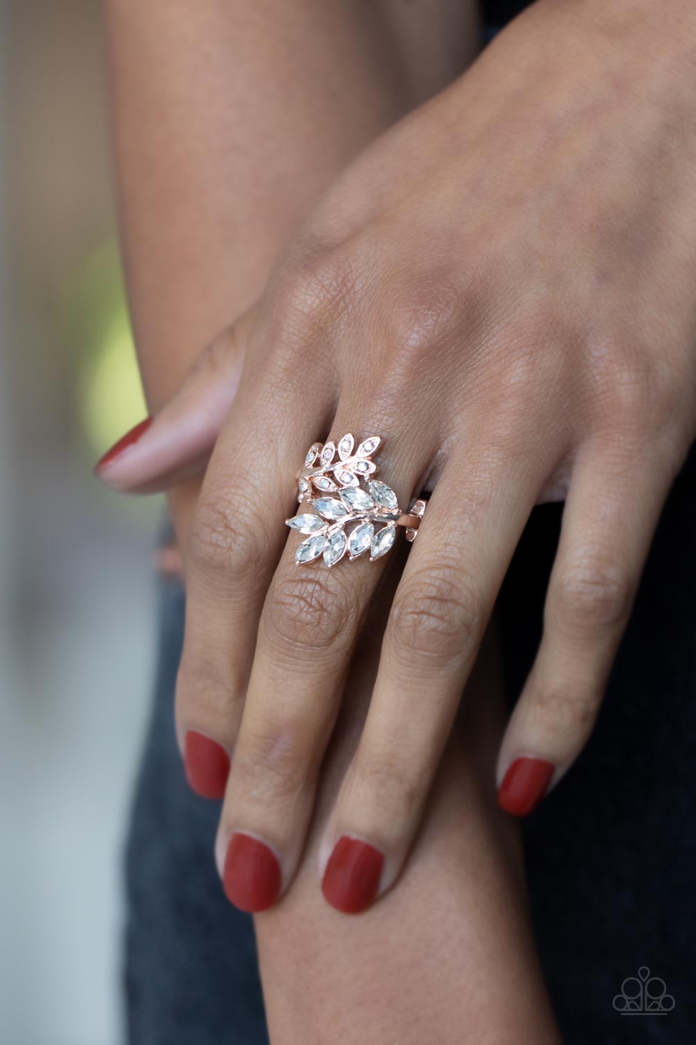 Paparazzi Glowing Gardenista - Rose Gold Ring