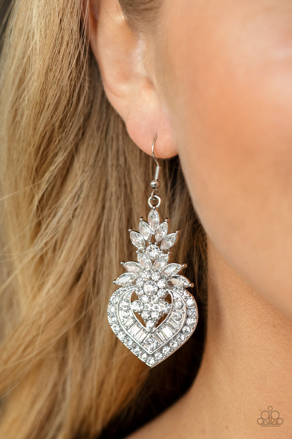Paparazzi Life of the Party August 2021 Exclusive - Royal Hustle White Earrings
