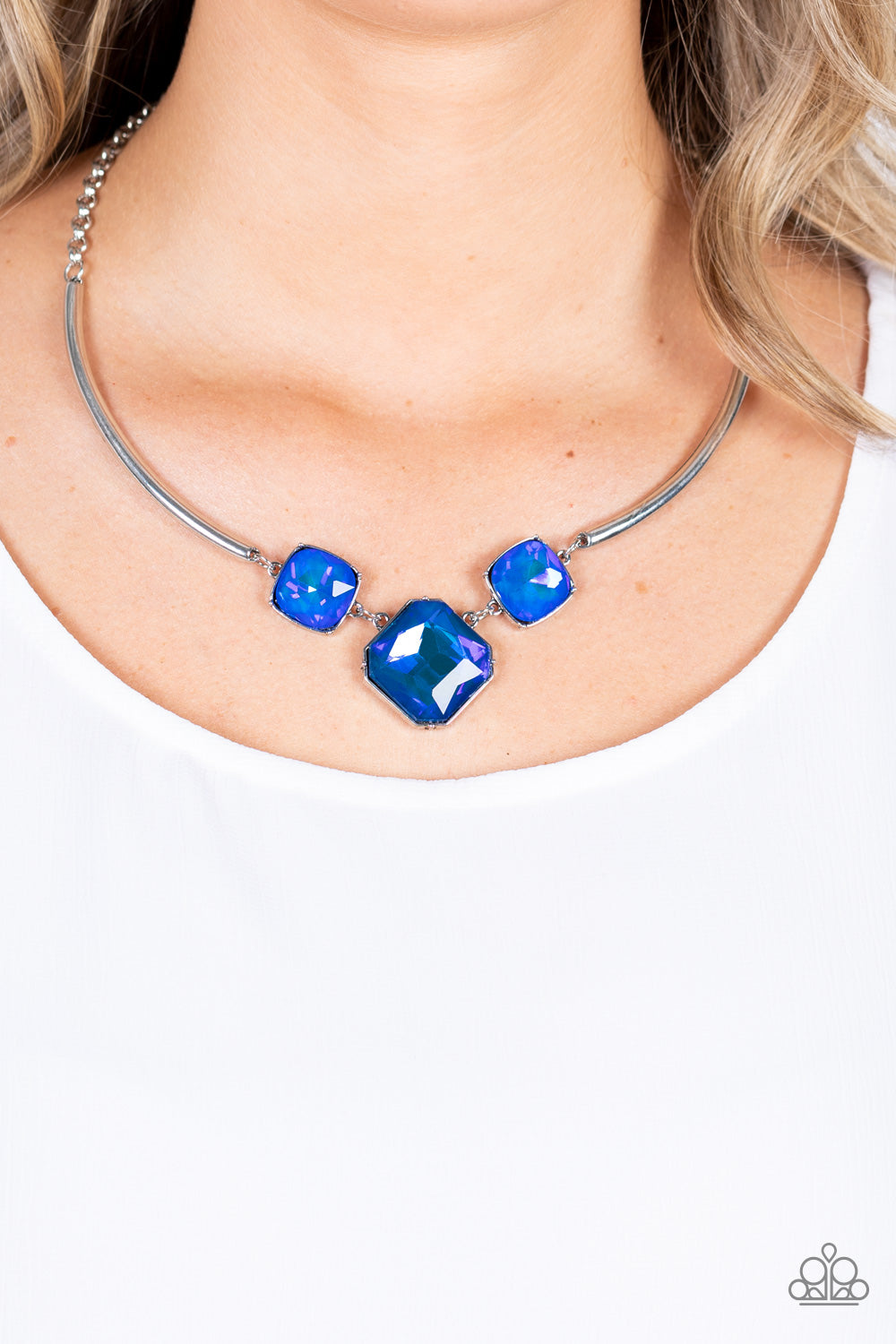 Paparazzi Life of the Party October 2021 Exclusive - Divine IRIDESCENCE Blue Necklace