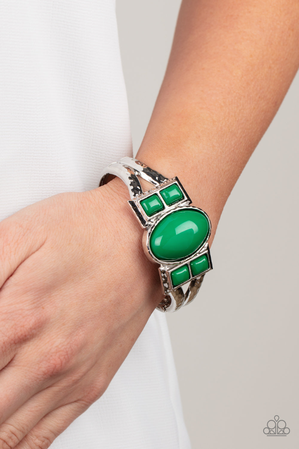 Paparazzi A Touch of Tiki - Green Bracelet