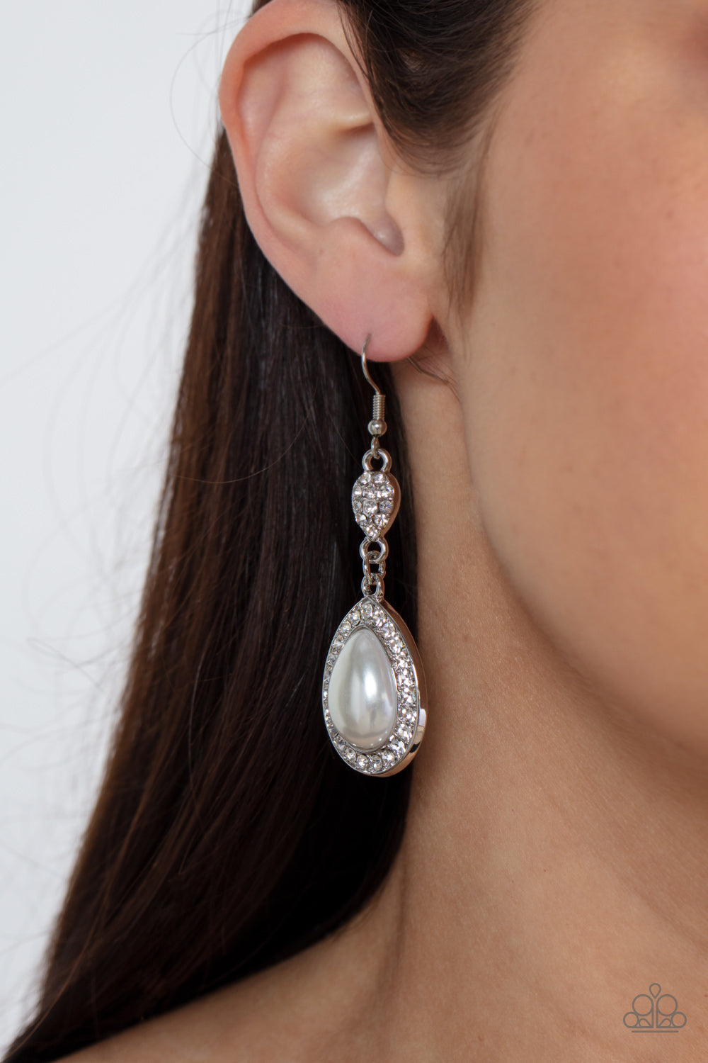Paparazzi Elite Elegance - White Earrings