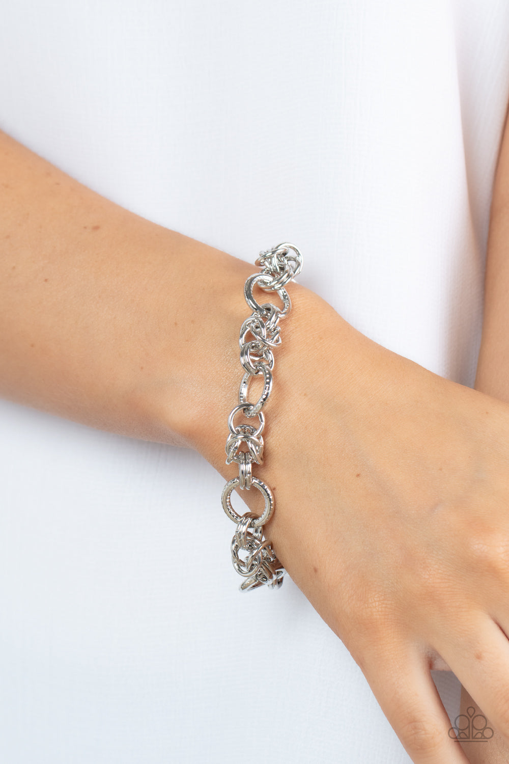 Paparazzi Big City Chic - Silver Bracelet