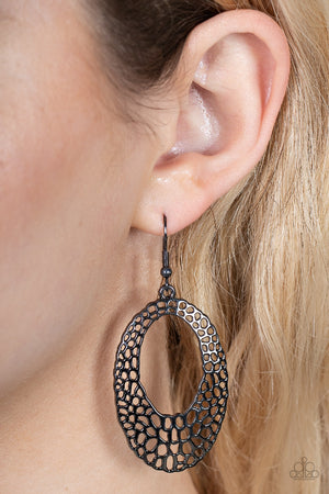 Paparazzi The HOLE Nine Yards - Black Earrings