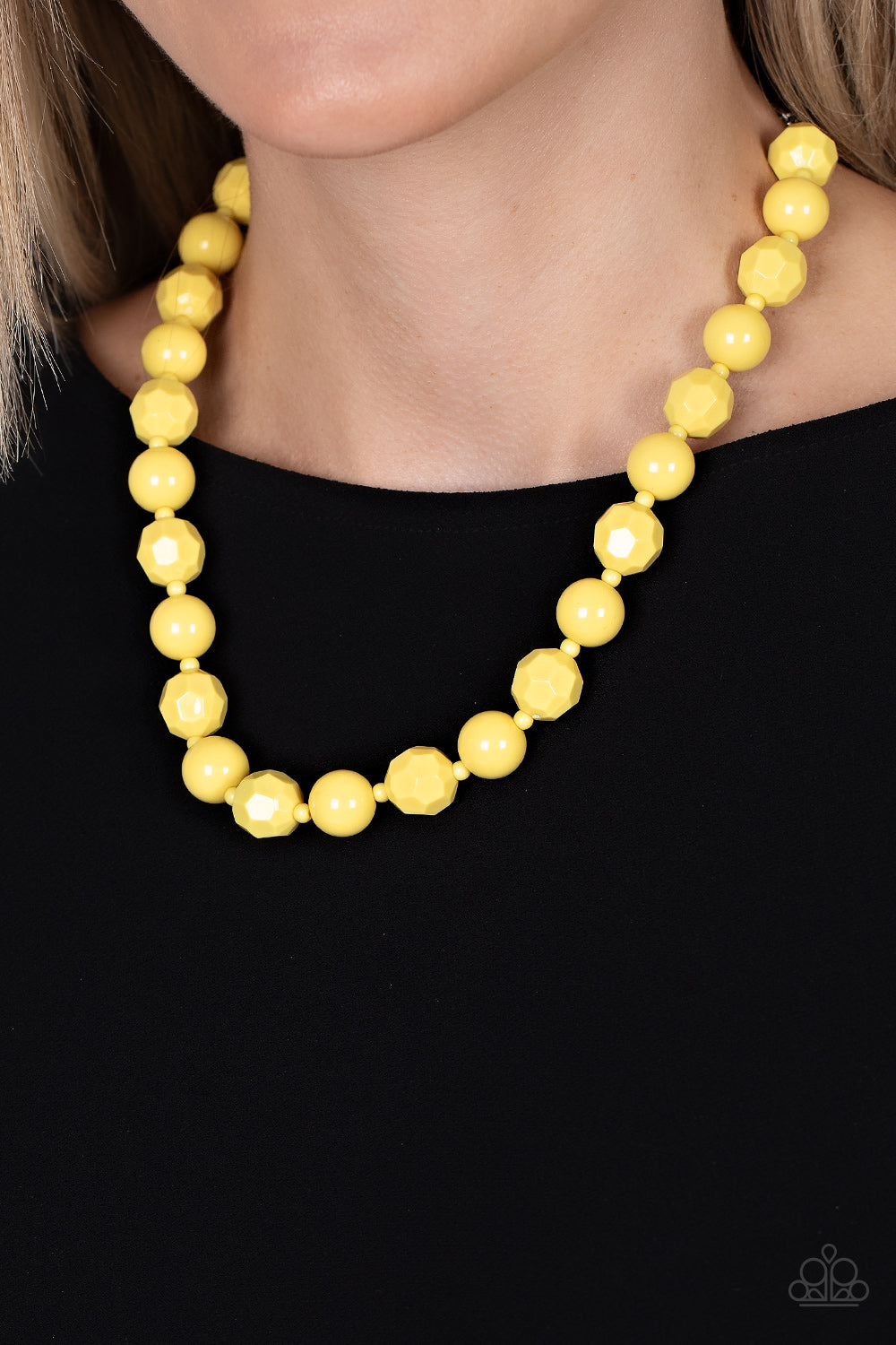 Paparazzi Popping Promenade - Yellow Necklace