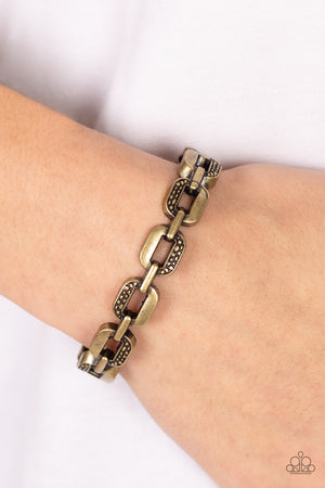 Paparazzi Powerhouse Plunder - Brass Bracelet