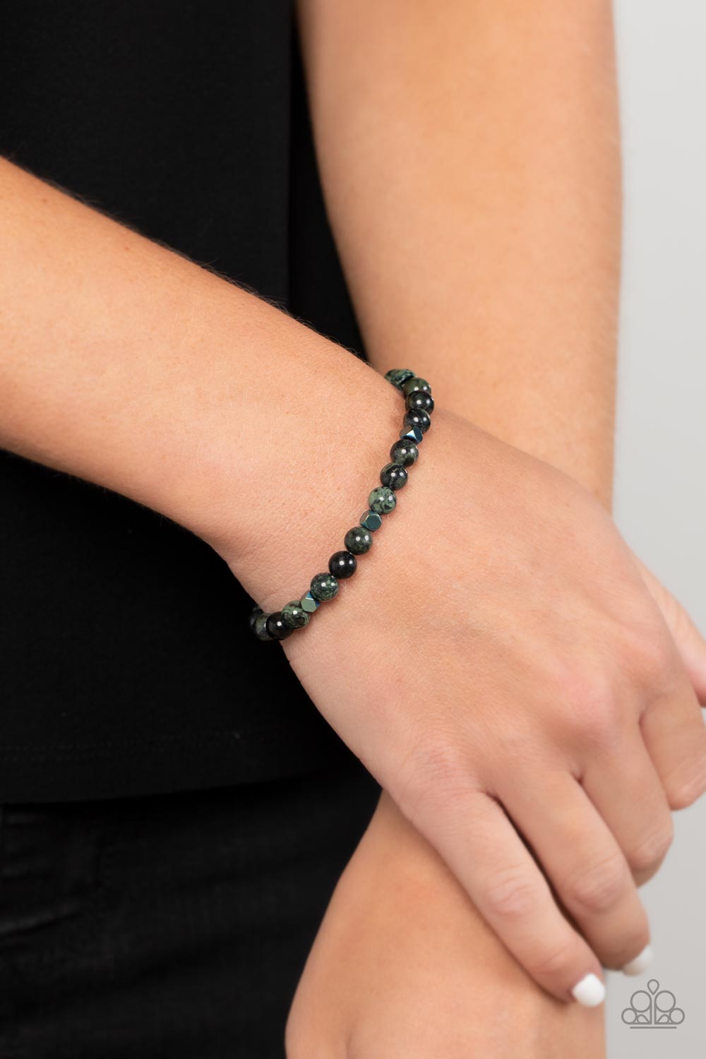 Paparazzi Interstellar Solitude - Green Bracelet