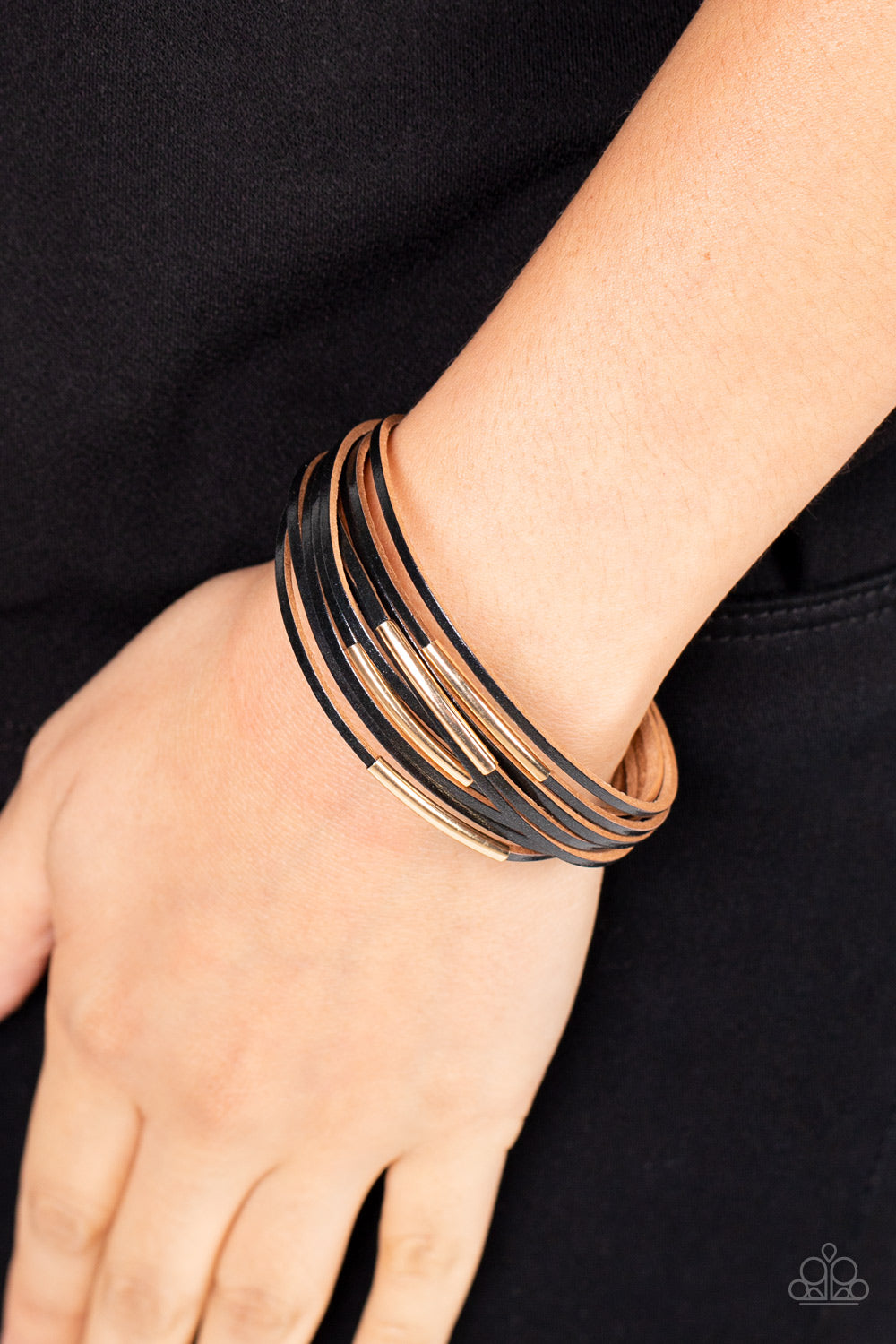 Paparazzi Suburban Outing - Black Bracelet