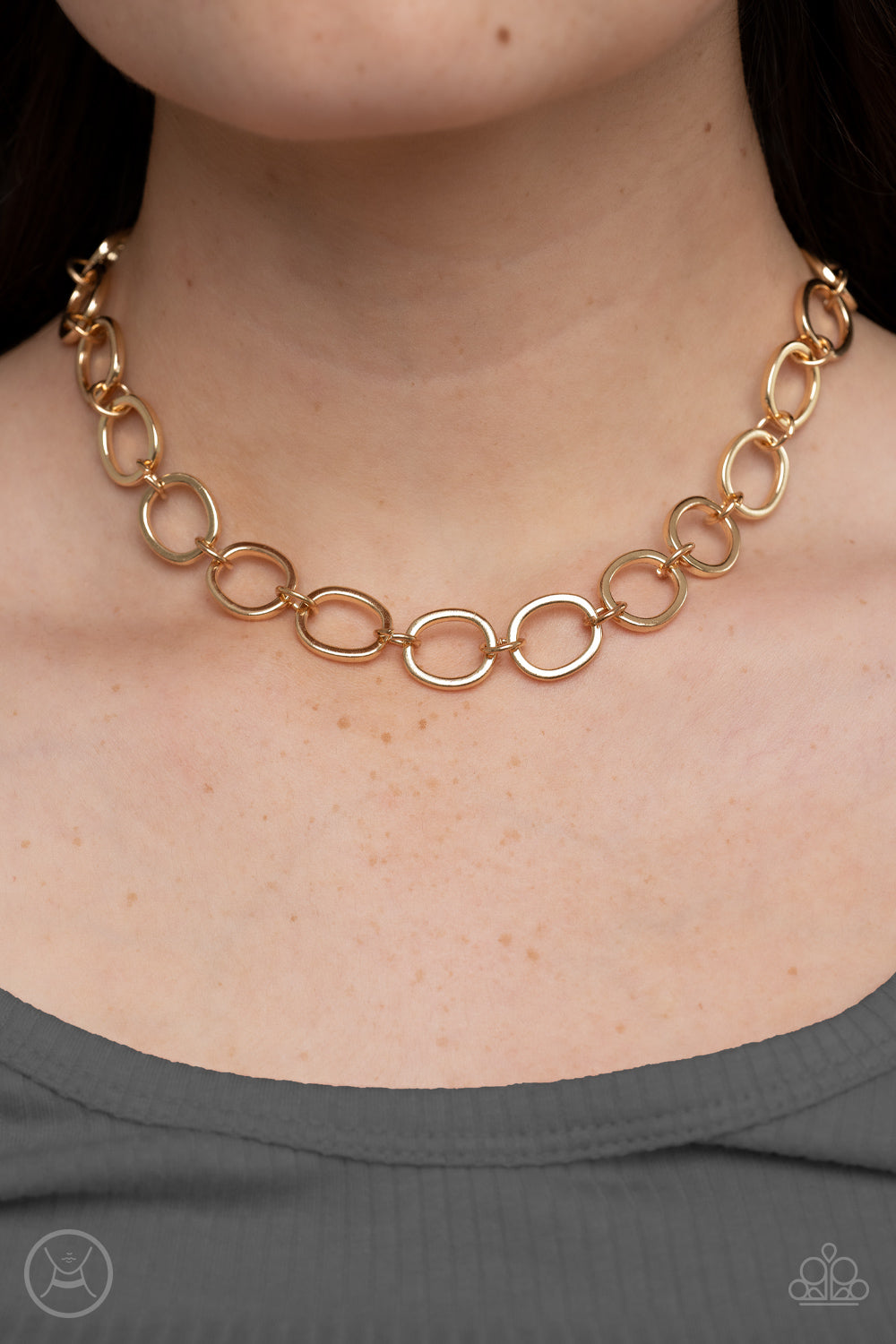 Paparazzi 90s Nostalgia - Gold Choker Necklace