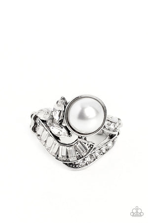 Paparazzi SELFIE-Made Millionaire - White Ring