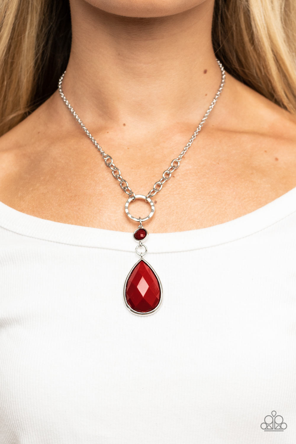 Paparazzi Valley Girl Glamour - Red Necklace