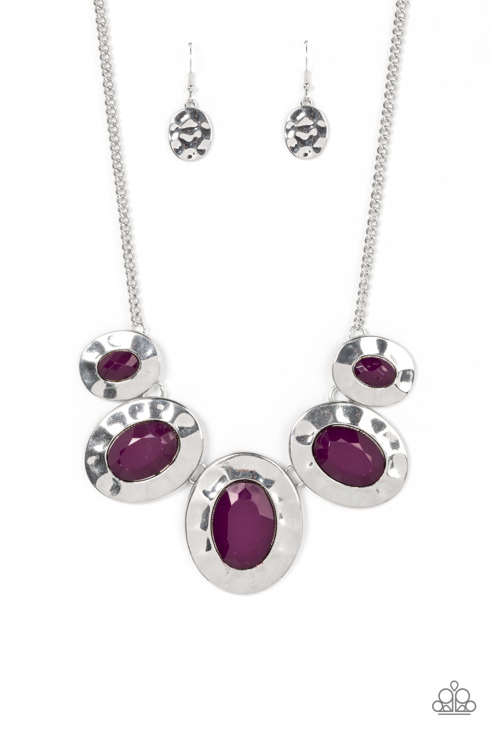 Gradually increasing in size, hammered silver oval frames are dotted with faceted plum beads as they delicately link below the collar