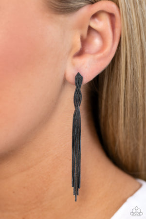 Paparazzi Ropin Rodeo Queen - Black Earrings