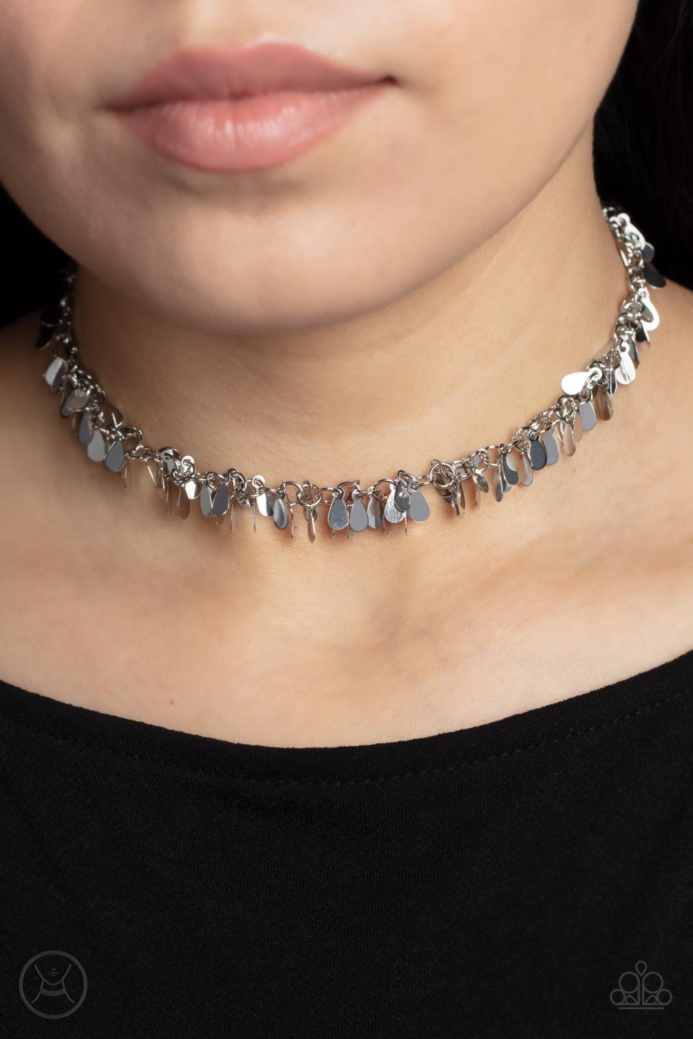 Paparazzi Surreal Shimmer - Silver Choker